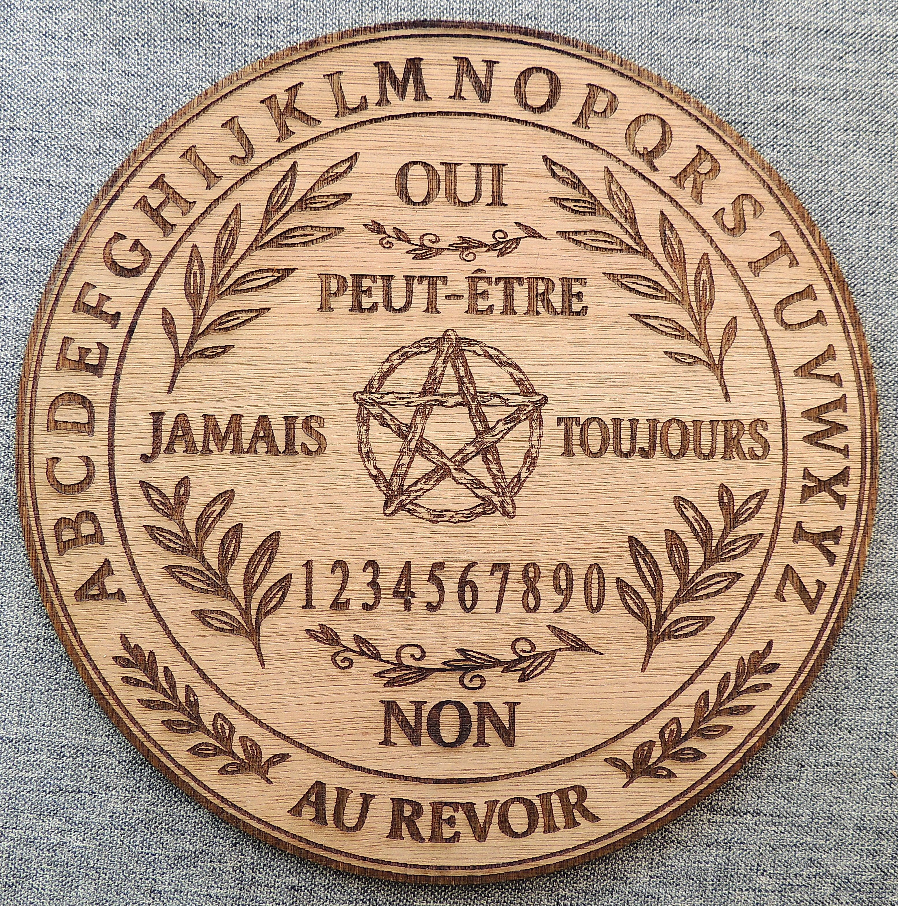Planche à pendule en bois deux tailles au choix