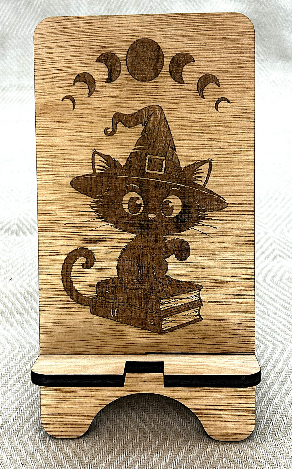 Support de téléphone en bois design mystique et ésotérique au choix