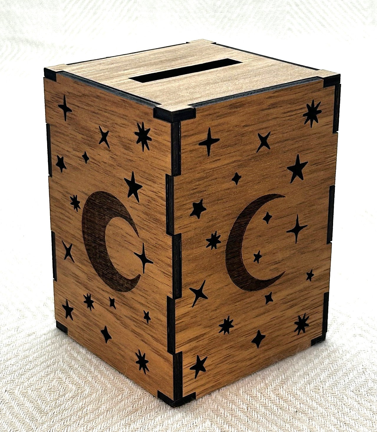 Tirelire en bois design naturel et bien être au choix à personnaliser